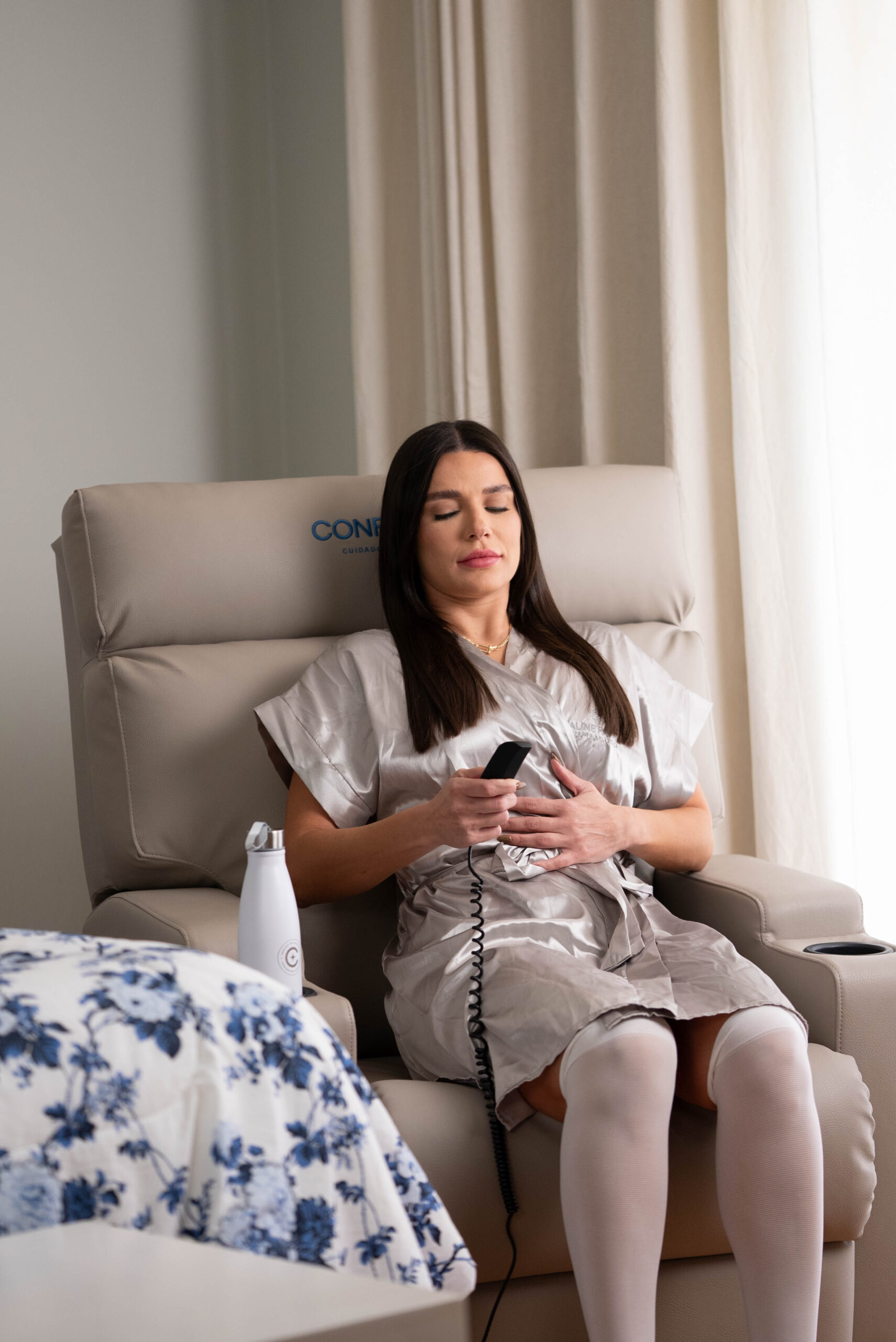 Como a escolha da poltrona adequada mudou a rotina de recuperação da Dona Lúcia